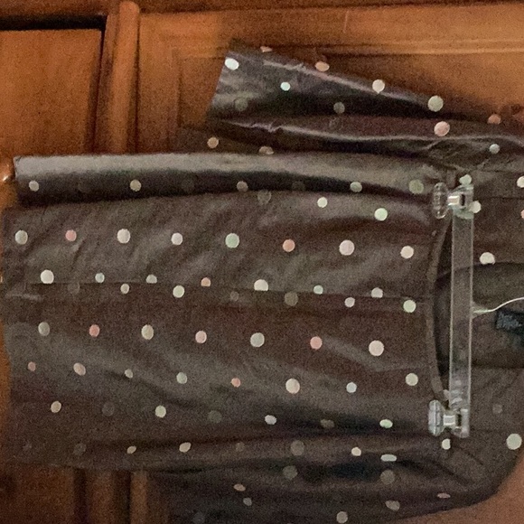 Very nice 100% Silk Spenser Jeremy suit like new. Suit/pastel colored dots. - Picture 7 of 7